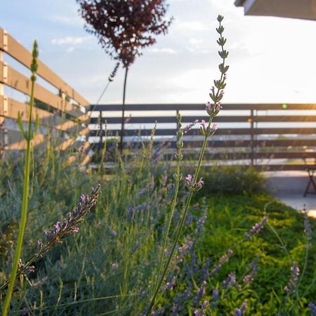 Apartamento Στ' Ακρογιάλι Nea Roda Exterior foto